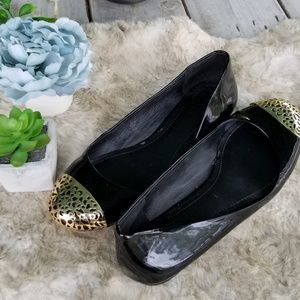 Vince Camuto black flats  size 7B